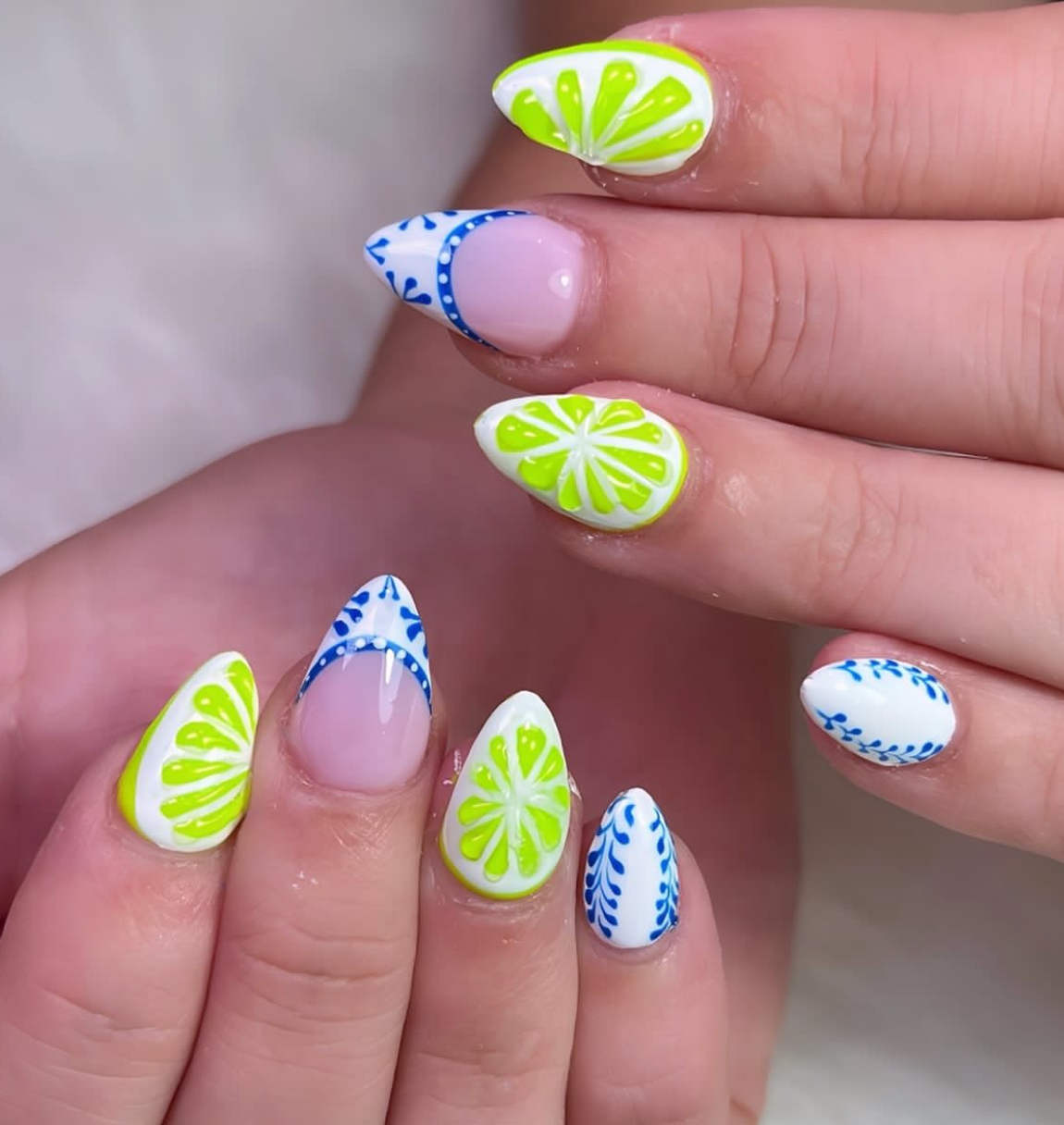 LE POSH NAILS logo